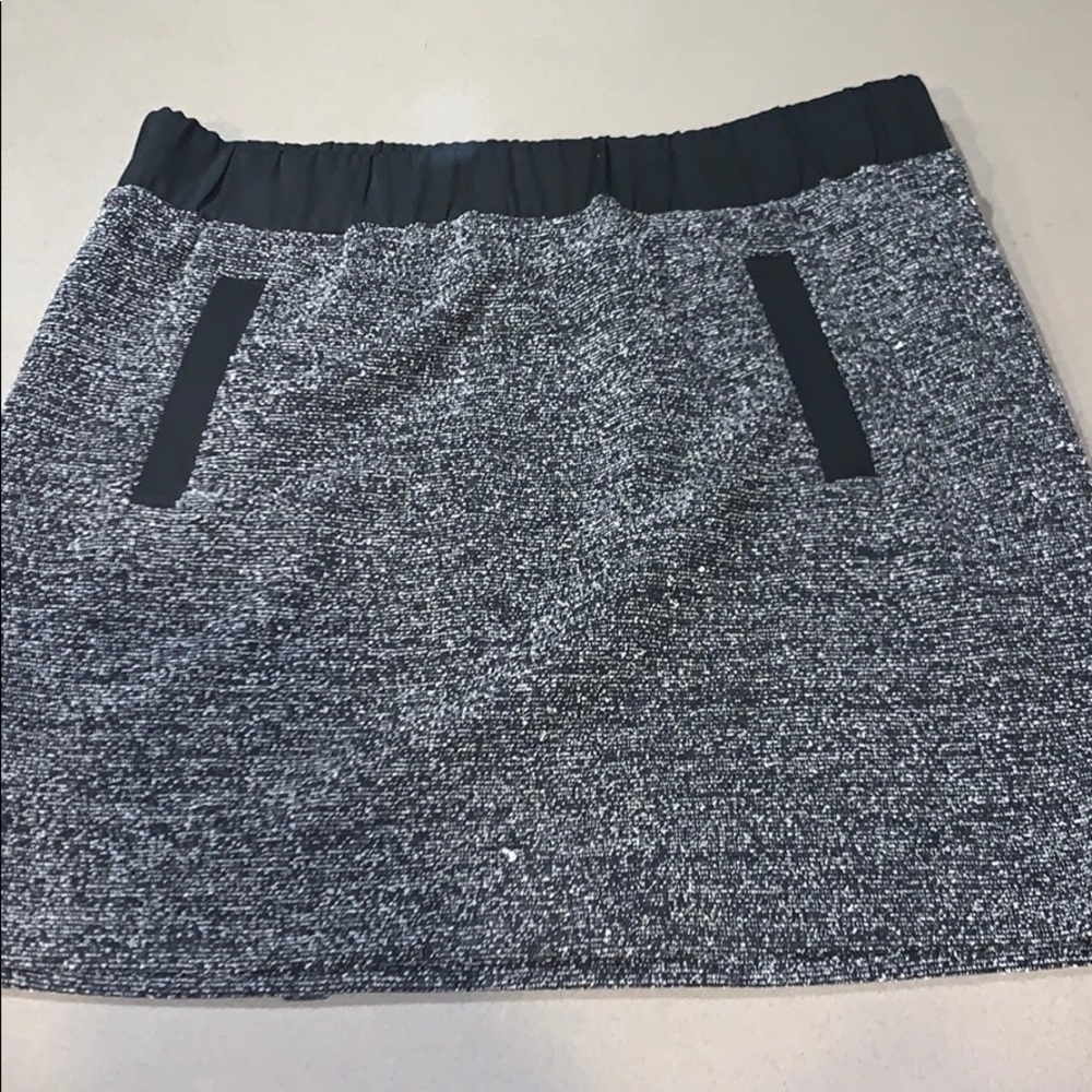 Loft Black/white mini Skirt